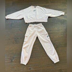 Nike Sweatshirt and Sweatpants Set